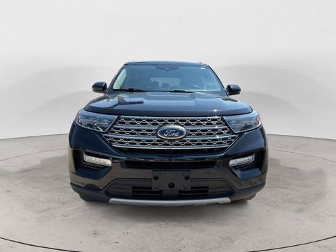 Used 2023 Ford Explorer Limited w/ Equipment Group 301A AWD/4WD image 2