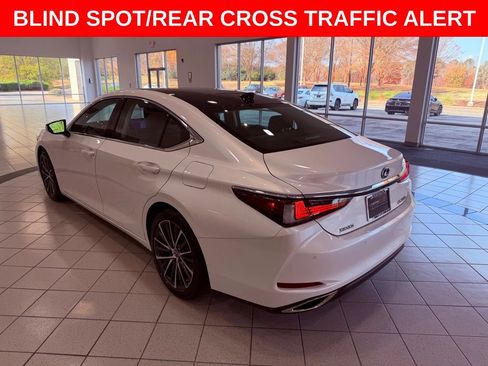 Certified 2023 Lexus ES 350 w/ Premium Package image 5