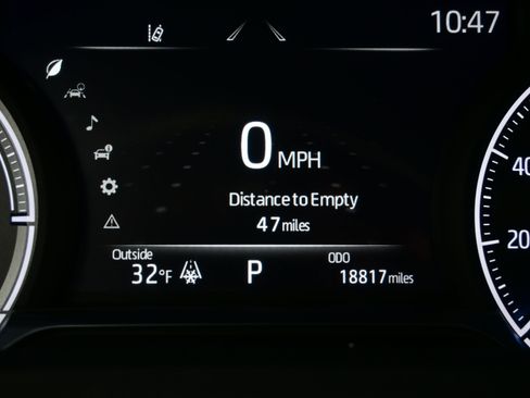 Used 2023 Toyota Venza XLE image 26