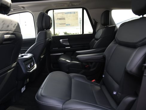 New 2026 Ford Expedition Platinum w/ Driver's Package AWD/4WD image 14