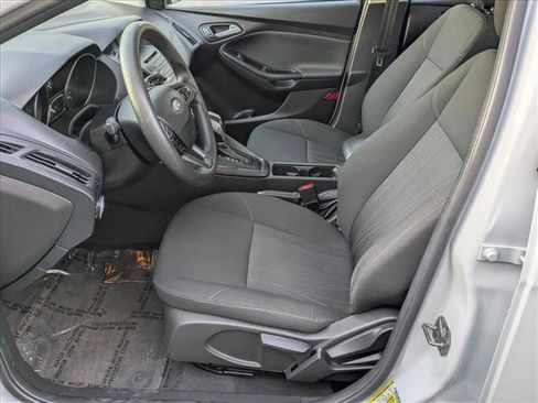 Used 2015 Ford Focus SE image 16