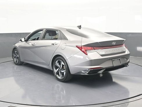 Used 2023 Hyundai Elantra Limited w/ Cargo Package image 4