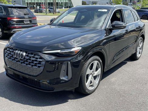 New 2025 Audi Q5 Prestige image 3