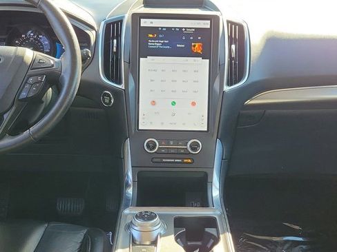 Certified 2022 Ford Edge Titanium image 21