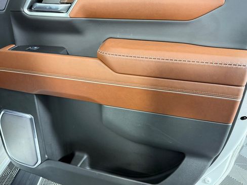 Used 2024 GMC Sierra 1500 Denali Ultimate image 30