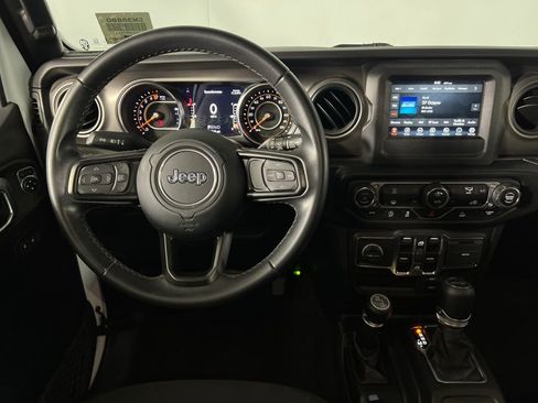 Used 2021 Jeep Wrangler Unlimited Sport image 14