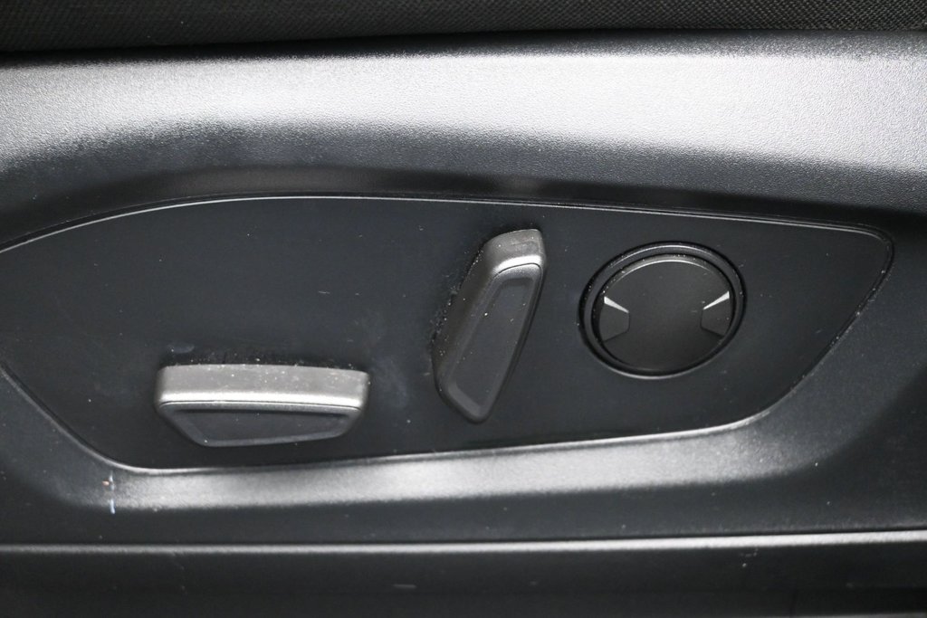 Used 2023 Ford Explorer XLT RWD image 10