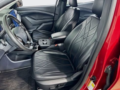 Certified 2022 Ford Mustang Mach-E Select image 17