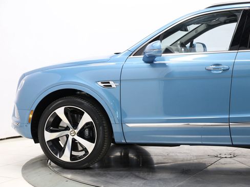 Used 2019 Bentley Bentayga image 7