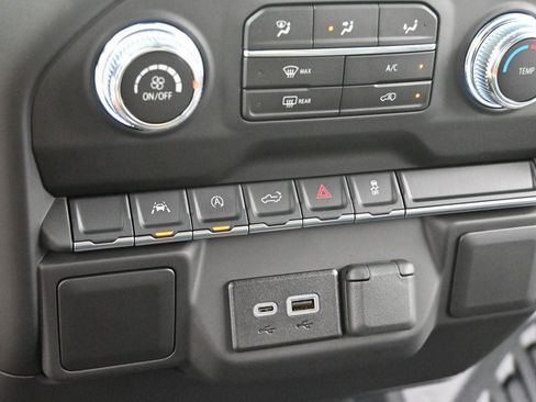 Used 2026 GMC Sierra 1500 Pro w/ Pro Value Package AWD/4WD image 22