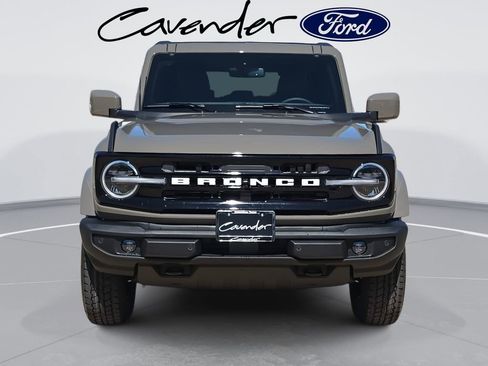 New 2026 Ford Bronco Outer Banks image 9