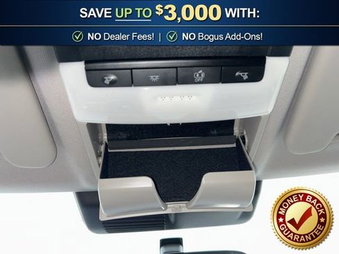 Used 2023 Mitsubishi Outlander SE image 25