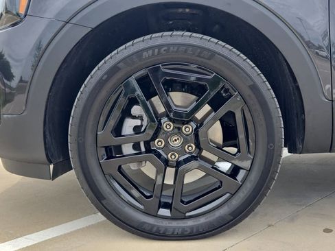 Used 2025 Kia Telluride EX X-Line AWD/4WD image 12