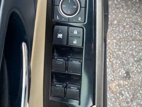 Used 2014 Lexus IS 350 w/ Navigation Package RWD image 14