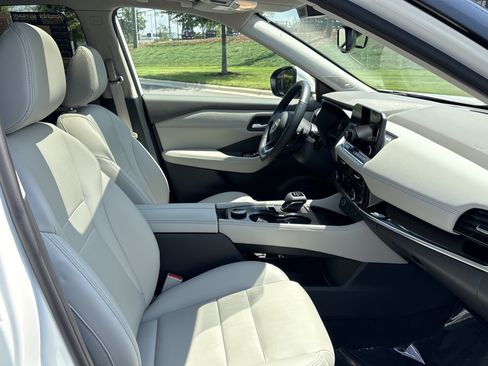 Used 2023 Nissan Rogue SL w/ SL Premium Package AWD/4WD image 25