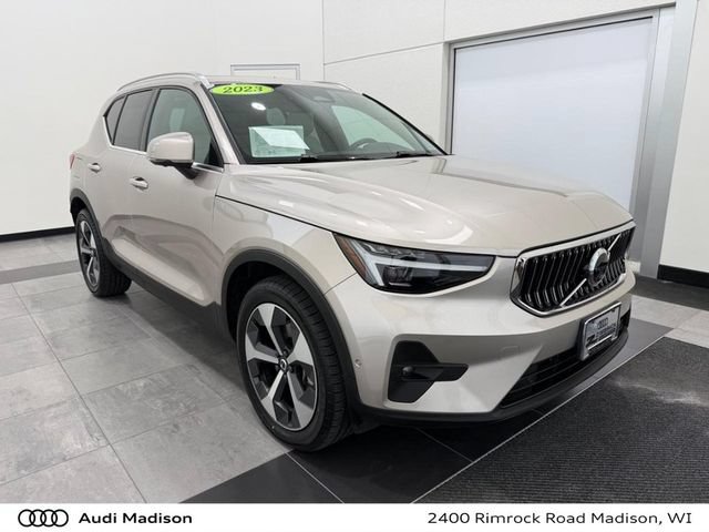 Used 2023 Volvo XC40 B5 Ultimate w/ Climate Package AWD/4WD image 1