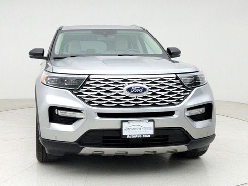 Used 2021 Ford Explorer Platinum w/ Equipment Group 601A image 2
