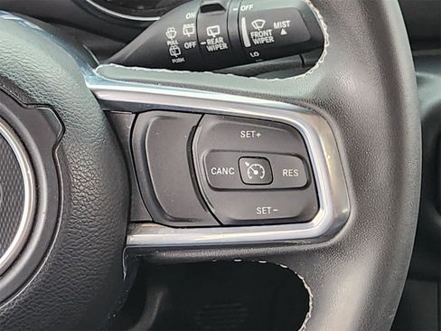 Used 2023 Jeep Wrangler Sahara image 35