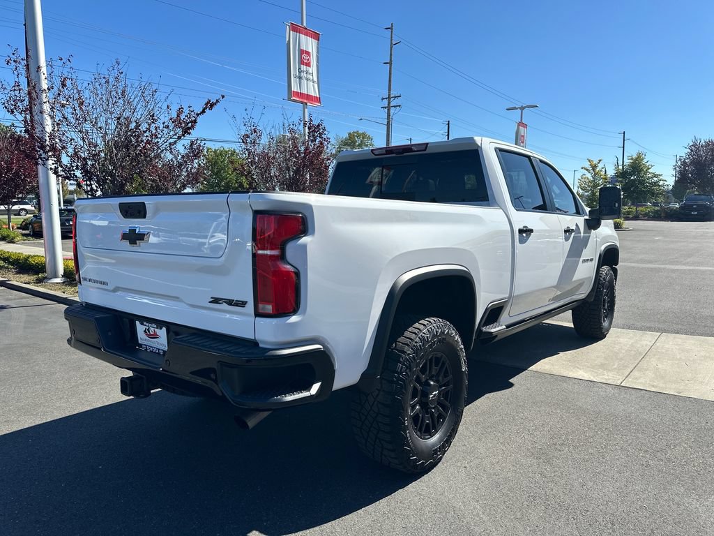 Used 2026 Chevrolet Silverado 2500 ZR2 w/ LPO, Dark Essentials Package AWD/4WD image 5