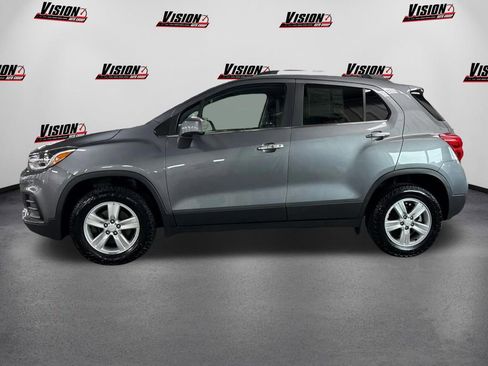 Used 2020 Chevrolet Trax LT w/ LT Convenience Package image 8
