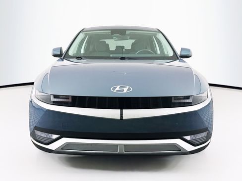 Used 2024 Hyundai Ioniq 5 SE RWD image 2