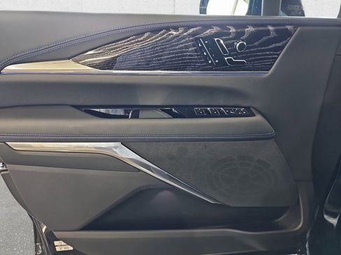 Used 2026 Cadillac Escalade IQ Sport 1 w/ LPO, ONYX Package image 30