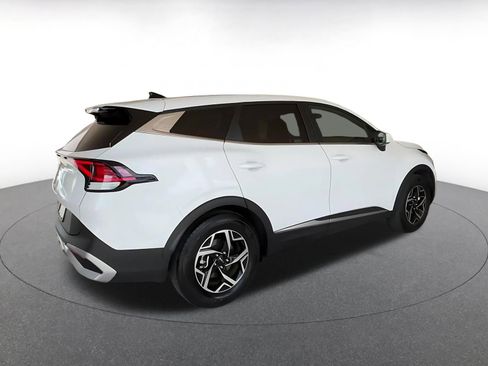 Used 2025 Kia Sportage LX FWD image 15