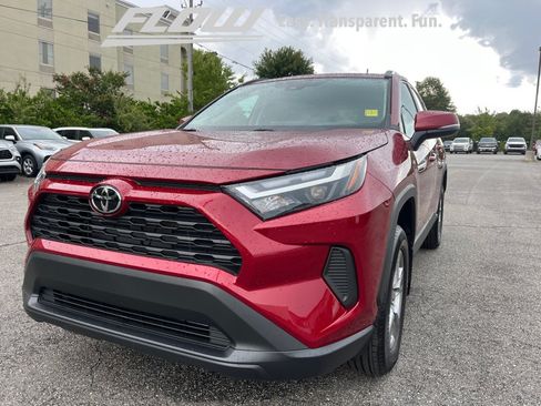 Used 2025 Toyota RAV4 XLE w/ Convenience Package FWD image 28