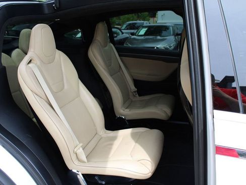 Used 2016 Tesla Model X 90D AWD/4WD image 33