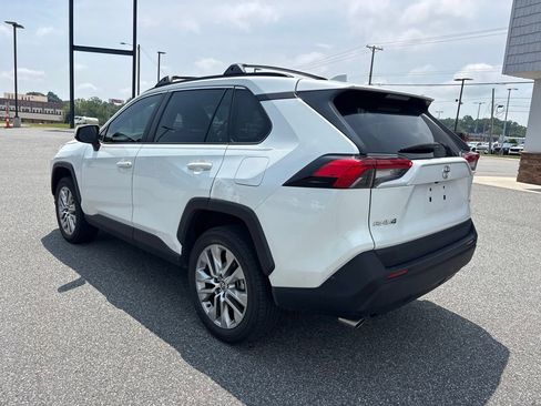 Used 2023 Toyota RAV4 XLE Premium FWD image 6
