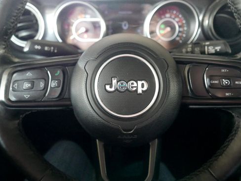 Used 2020 Jeep Wrangler Unlimited Sport image 12