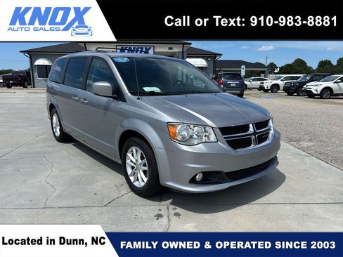 Used 2018 Dodge Grand Caravan SXT FWD image 1