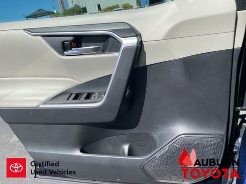 Used 2021 Toyota RAV4 XLE w/ Convenience Package AWD/4WD image 36