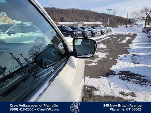 Used 2016 Nissan Rogue SV w/ SV Premium Package image 35