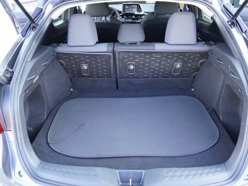 Certified 2020 Toyota C-HR LE image 9