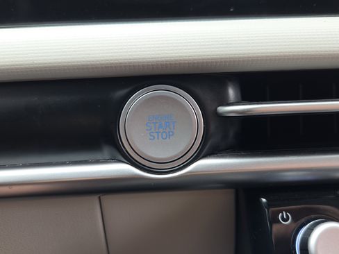 Used 2025 Hyundai Tucson SEL FWD image 31