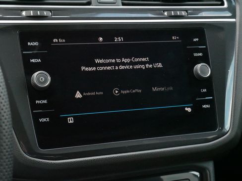 Certified 2023 Volkswagen Tiguan SE R-Line AWD/4WD image 22