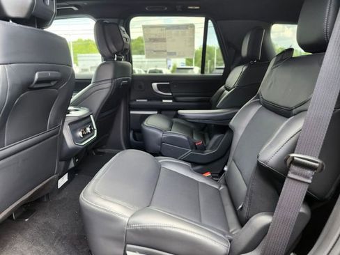 New 2026 Ford Expedition Platinum w/ Stealth Performance Package AWD/4WD image 16