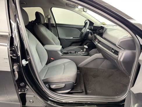 Used 2025 Kia K4 LXS image 30
