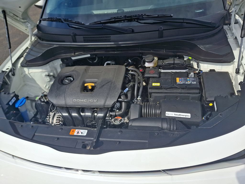 Certified 2025 Kia Soul LX w/ LX Technology Package FWD image 28