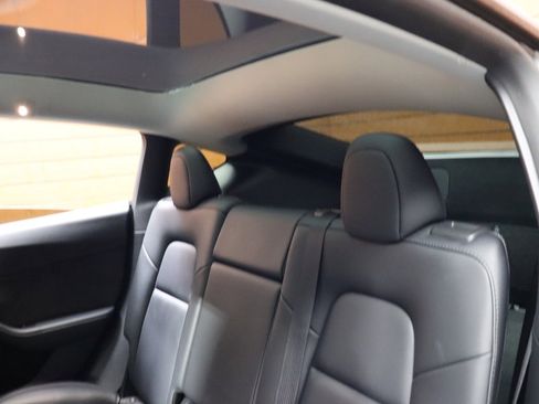 Used 2023 Tesla Model Y Long Range image 39