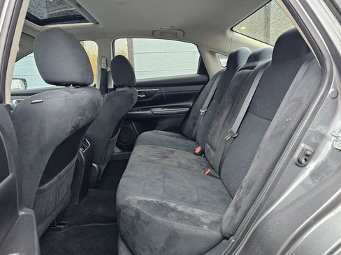 Used 2015 Nissan Altima 2.5 SV image 16