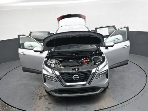 Used 2023 Nissan Rogue SV image 44