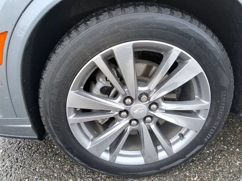 Used 2023 Cadillac XT6 Premium Luxury w/ Technology Package FWD image 10