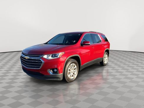 Used 2020 Chevrolet Traverse LT image 4