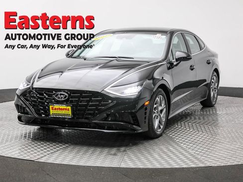 Used 2023 Hyundai Sonata SEL image 1