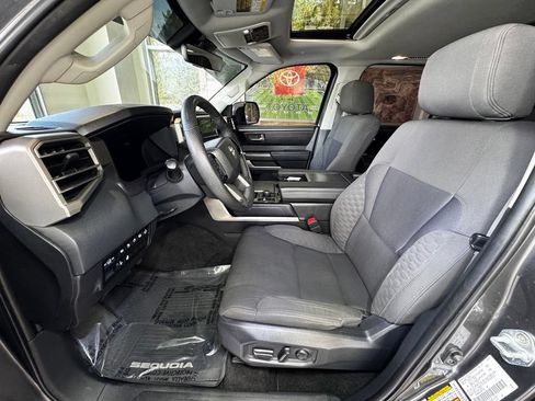 Certified 2023 Toyota Sequoia SR5 AWD/4WD image 20
