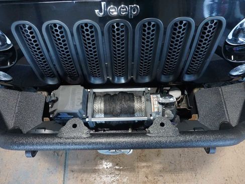 Used 2018 Jeep Wrangler Unlimited Sport S image 14