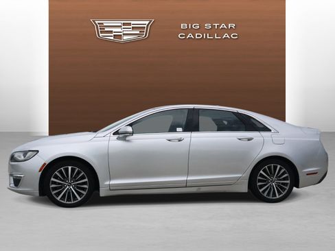 Used 2018 Lincoln MKZ Select w/ Select Plus Package FWD image 2