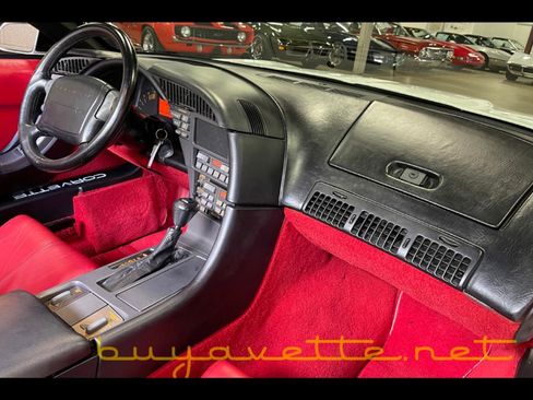 Used 1991 Chevrolet Corvette Convertible image 18